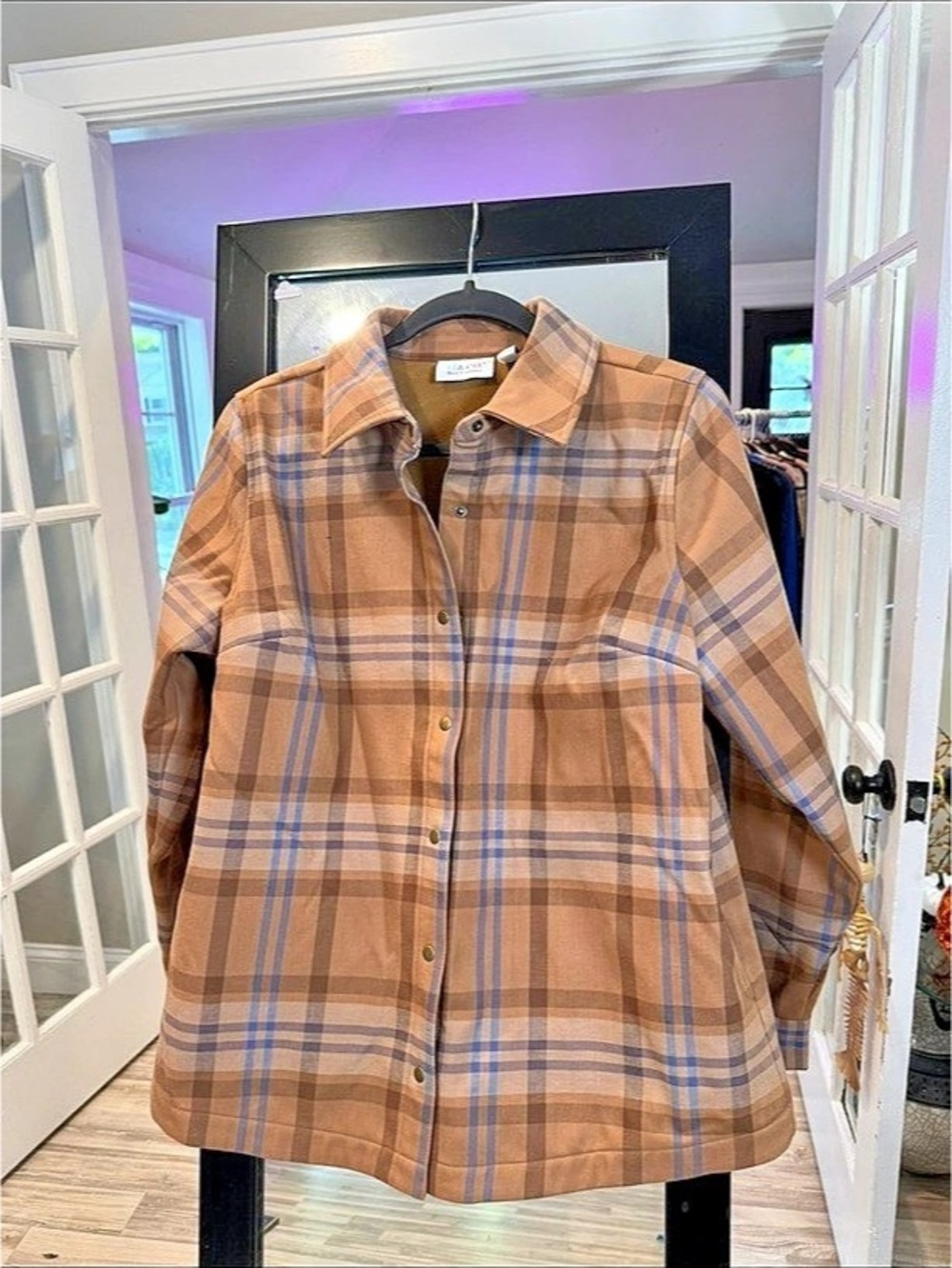 d&co. Plaid Button Down in Brown & Blue Size Medium Like New
